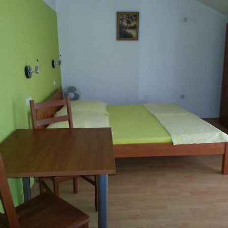 Villa Dora Biograd Na Moru Esterno foto