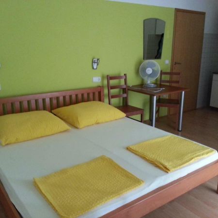 Villa Dora Biograd Na Moru Esterno foto